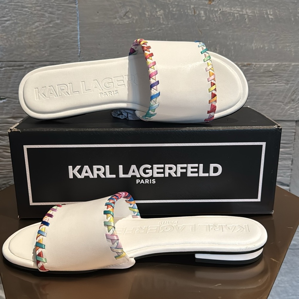 💕 New in the box Karl Lagerfeld Paris Cenie slide sandals 💕